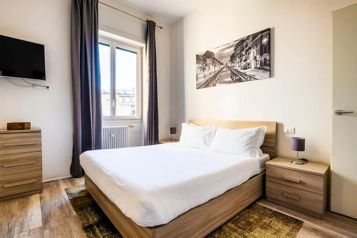 Exclusive 3 Bedrooms Apartment Near Duomo ミラノ