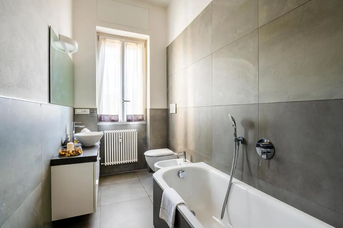 Exclusive 3 Bedrooms Apartment Near Duomo Milan